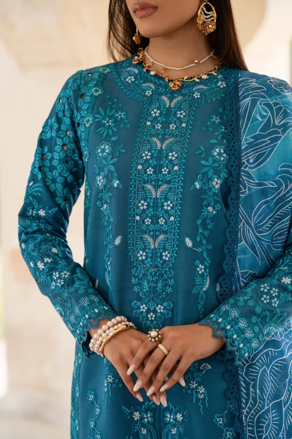 Sarvenia Embroidered Lawn Suit